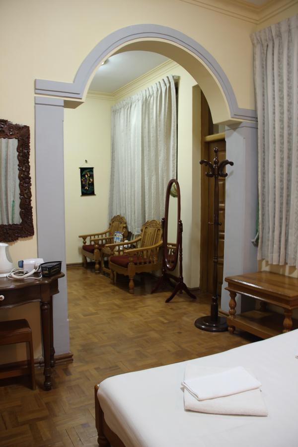 Mr. Charles Hotel Thibaw Extérieur photo