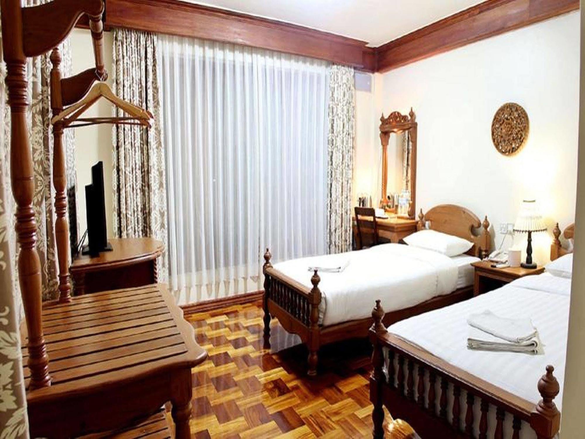 Mr. Charles Hotel Thibaw Extérieur photo