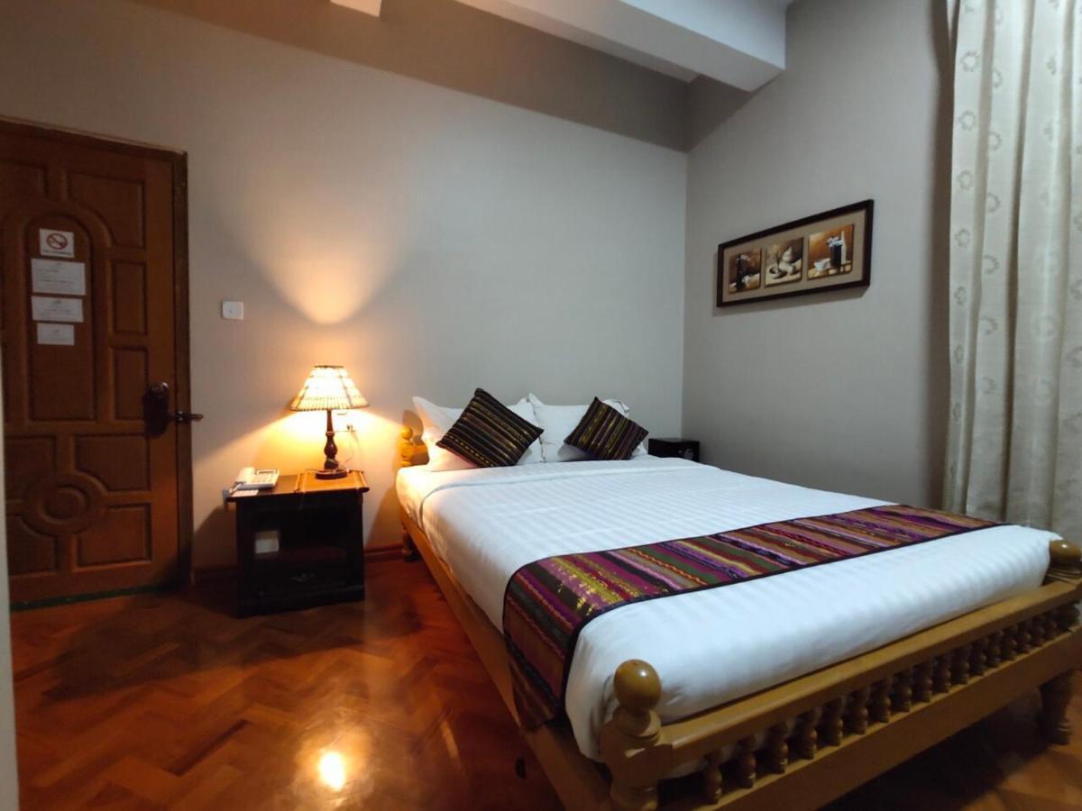 Mr. Charles Hotel Thibaw Extérieur photo